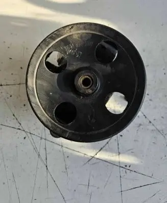 Nissan Primera Power steering pump 7611332130