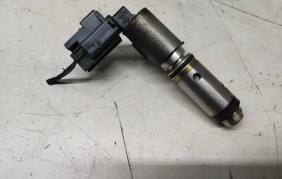 Volvo XC60 Camshaft vanos timing valve 7G9N9M424AA