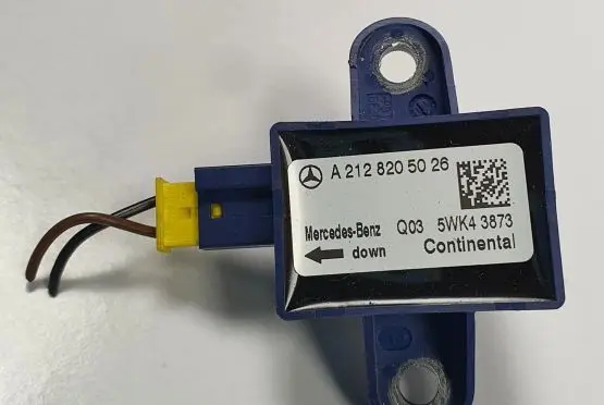 Mercedes-Benz CLS C218 AMG Airbag deployment crash/impact sensor A2128205026