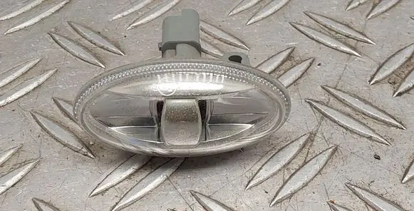 Toyota Aygo AB40 Front fender indicator light 