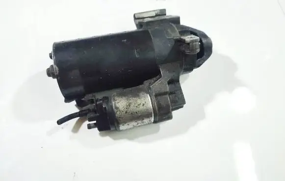 BMW 3 E90 E91 Starter motor 1005831596