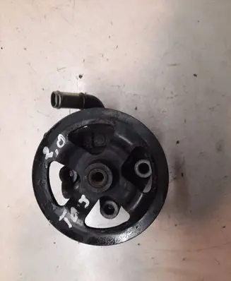 Toyota Corolla Verso E121 Power steering pump