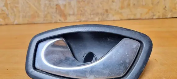Renault Megane III Front door interior handle 826730001r