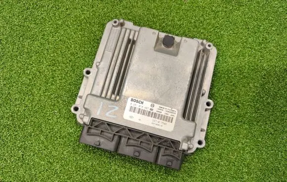 Renault Trafic II (X83) Engine control unit/module 237102011R 0281018497 237101754R