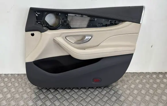 Mercedes-Benz CLS C257 Front door card panel trim