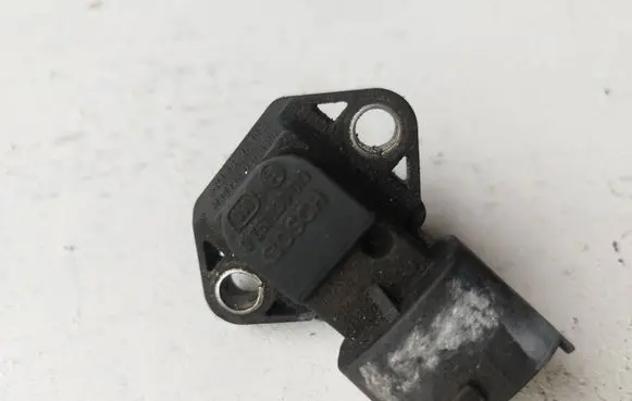 Subaru Legacy Air pressure sensor 0261230013