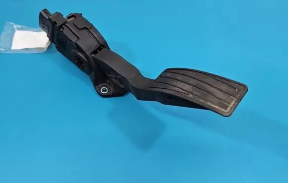 Suzuki Swift II Accelerator throttle pedal 4940068L51 IMPRK1597753