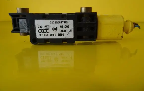 Audi A4 S4 B6 8E 8H Airbag deployment crash/impact sensor 8E0959643E