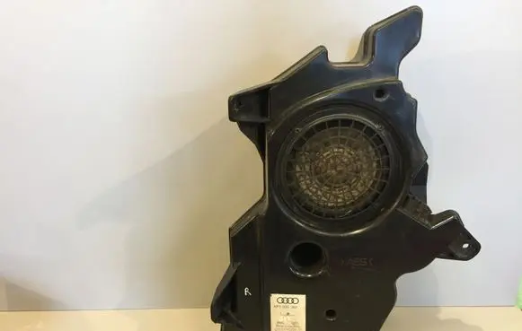 Audi A3 S3 8L Subwoofer speaker 8P3035382 7606500216