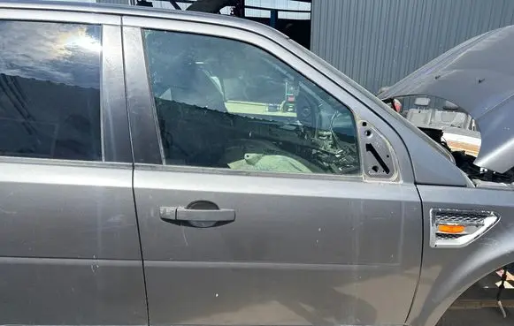 Land Rover Freelander 2 - LR2 Front door