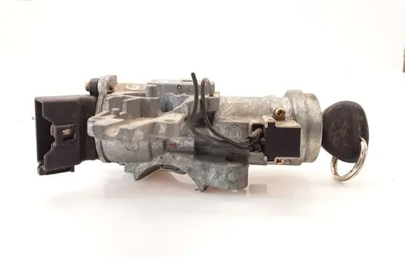 Mitsubishi Galant Ignition lock 337360