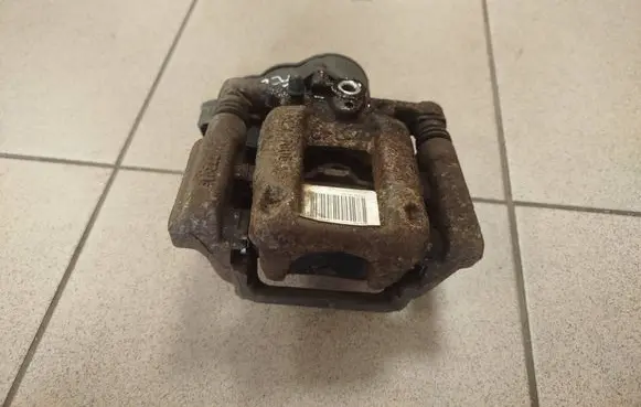 Opel Grandland X Rear brake caliper 9819059380