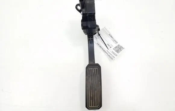 Toyota Prius (XW30) Accelerator throttle pedal 7811012010