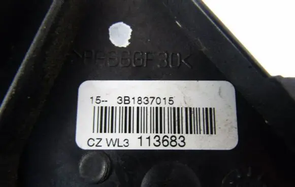 Volkswagen Caddy Front door lock 3B1837015