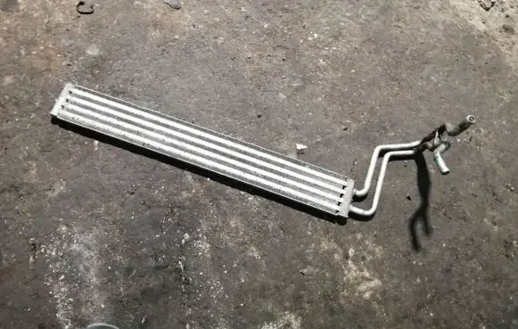 Audi Q7 4L Power steering radiator 7L8422885A