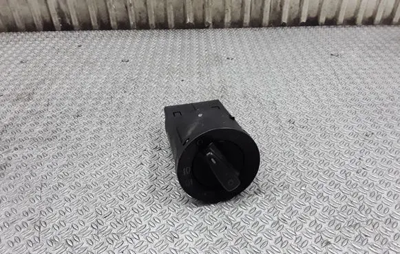 Volkswagen PASSAT B5 Light switch 1C0941531A