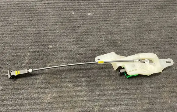 Hyundai Tucson TL Fuel tank cap lock D35000102