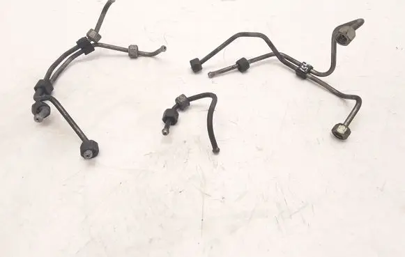 Peugeot 406 Fuel injector supply line/pipe 