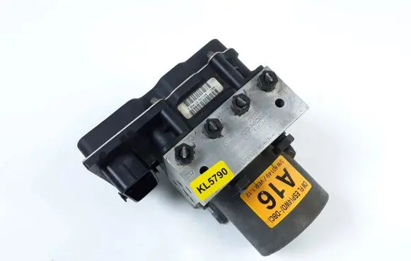 Hyundai Santa Fe ABS Pump 589102B550 KL5790