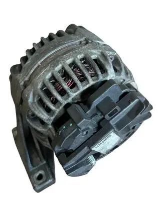 Volvo XC90 Generator/alternator 30667787 0124525060