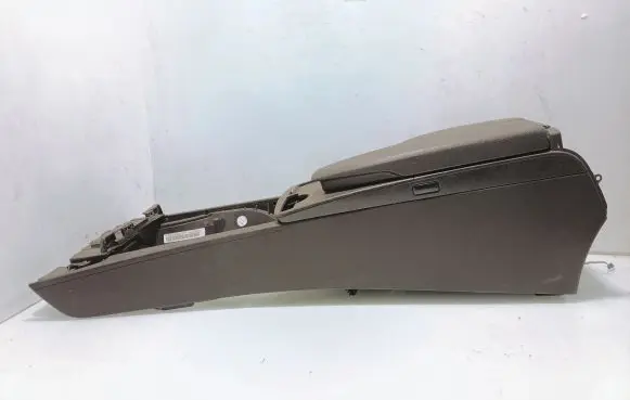 Mercedes-Benz C W204 Armrest A2046800150