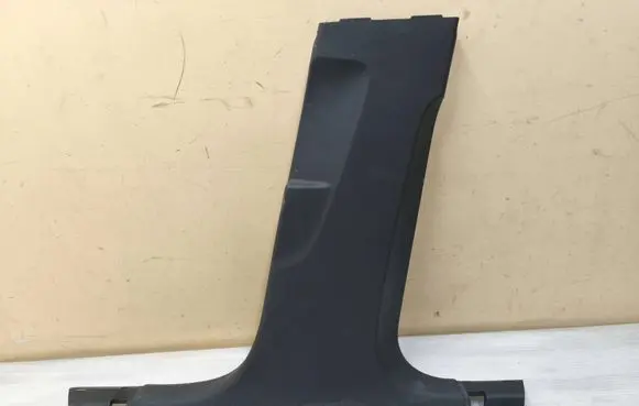 Audi Q2 - (B) pillar trim (bottom) 81A867240A