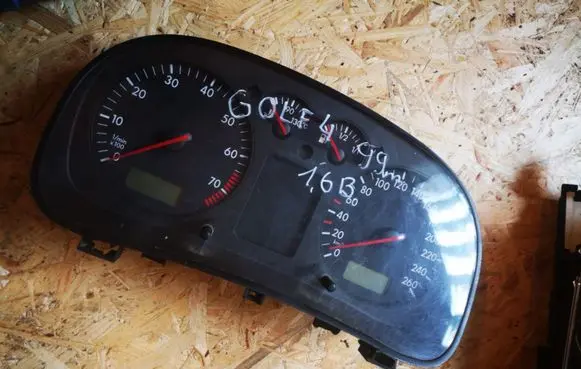 Volkswagen Golf IV Speedometer (instrument cluster) 1J0919861D