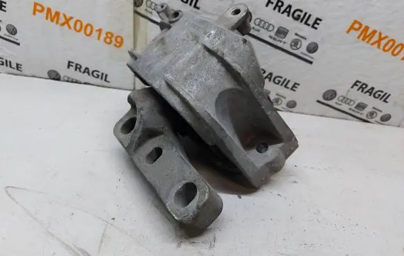 Volkswagen PASSAT B6 Engine mount bracket 1K0199262AS
