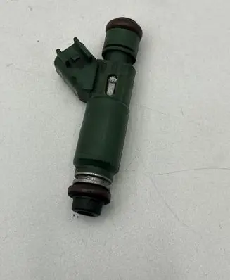Volvo V70 Fuel injector 9470229