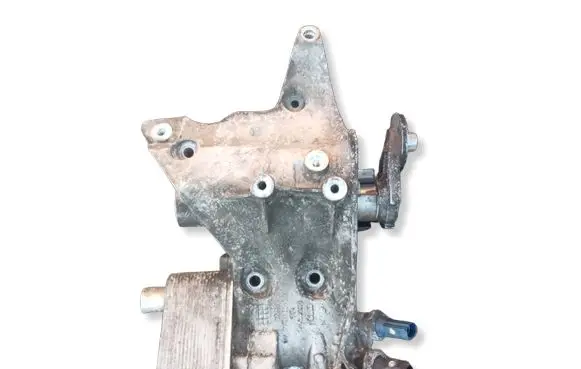 Volkswagen PASSAT B6 Oil filter mounting bracket 06J903143AH 69994