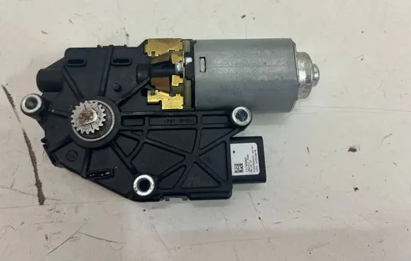 Honda CR-V Sunroof motor/actuator 1717820B03 70450T1GE01