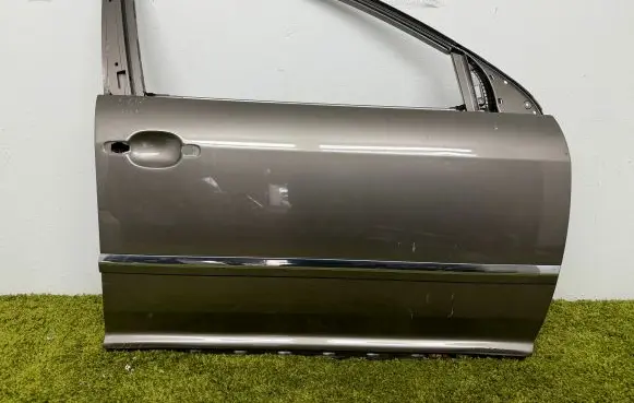 Volkswagen Phaeton Front door