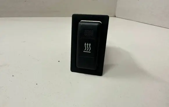 Toyota Avensis T250 Seat heating switch 153261