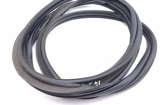 Land Rover Range Rover Evoque L551 Trunk rubber seal (body) 