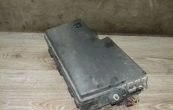 Volvo V50 Fuse module 518818000 8688040