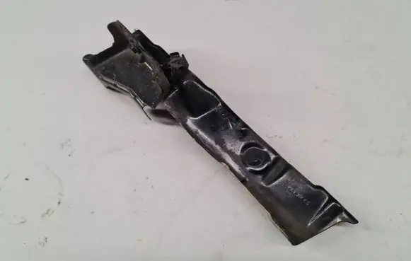 Renault Scenic II - Grand scenic II Front splash guards bracket 