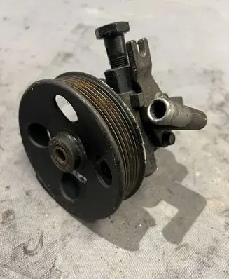 Hyundai Tucson JM Power steering pump 571002E200 4X08D014 571002E20
