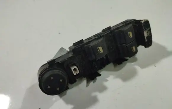 Citroen C4 I Wing mirror switch