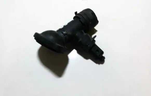 Volkswagen PASSAT B6 Engine coolant pipe/hose 03g145535f