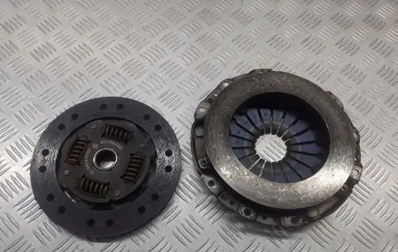 Mercedes-Benz C AMG W202 Clutch pressure plate 0132505303