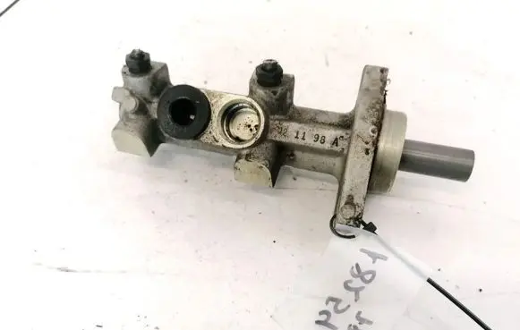 Mercedes-Benz ML W163 Master brake cylinder 26212502003 26-2125-0200.3