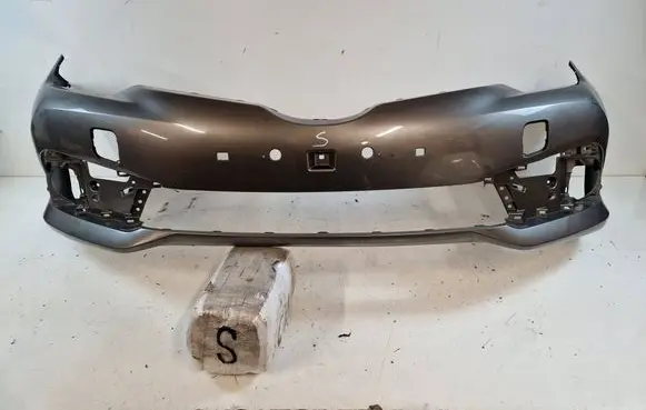 Toyota Auris E180 Front bumper 5211902K40