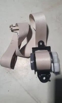 Lexus LS 460 - 600H Middle seatbelt (rear) C7069107