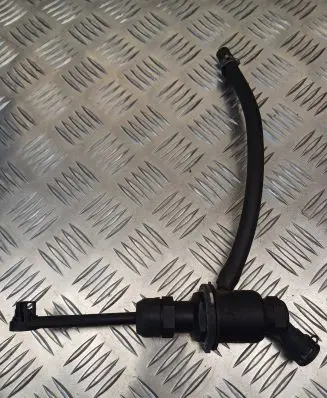 Renault Megane II Clutch master cylinder 8200151784 152338 6228003