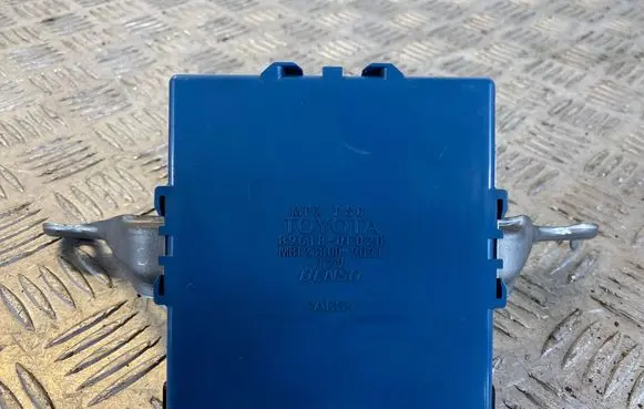 Toyota Corolla Verso E121 Combustion control unit/module 896180F020 MB1238009021