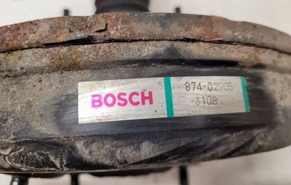 Toyota Yaris Brake booster 87402905