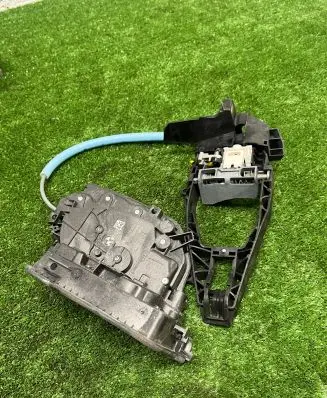 BMW X5 G05 Front door lock 9464893 744680 19864010