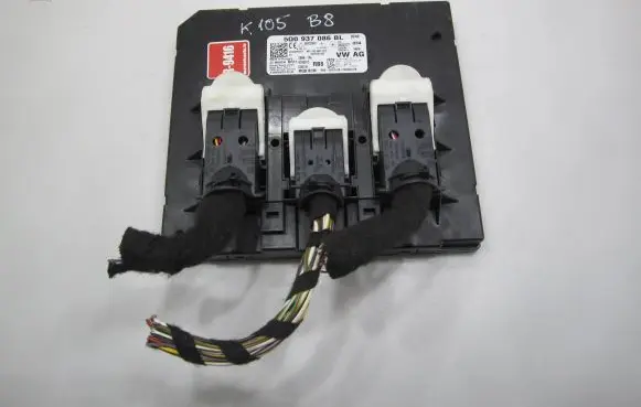 Volkswagen PASSAT B8 Comfort/convenience module 5Q0937086BL