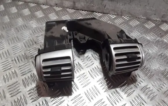Smart ForTwo II Dash center air vent grill A4518300354