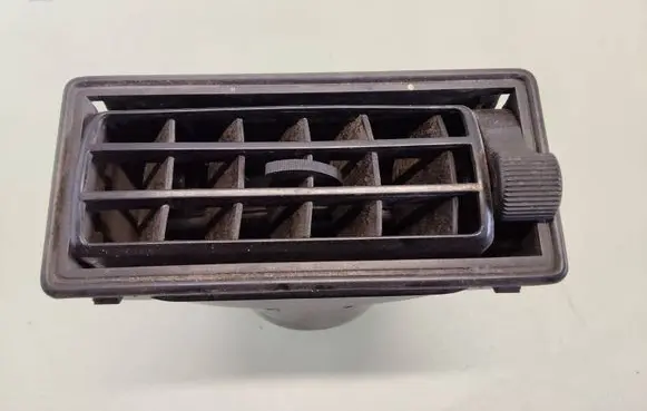 Volkswagen I LT Dash center air vent grill 251819709